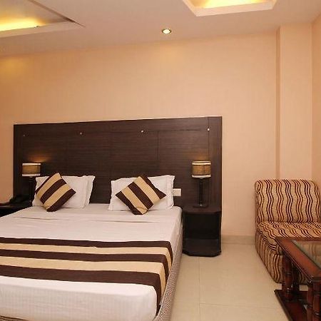Hotel Kyron Delhi  Exterior photo