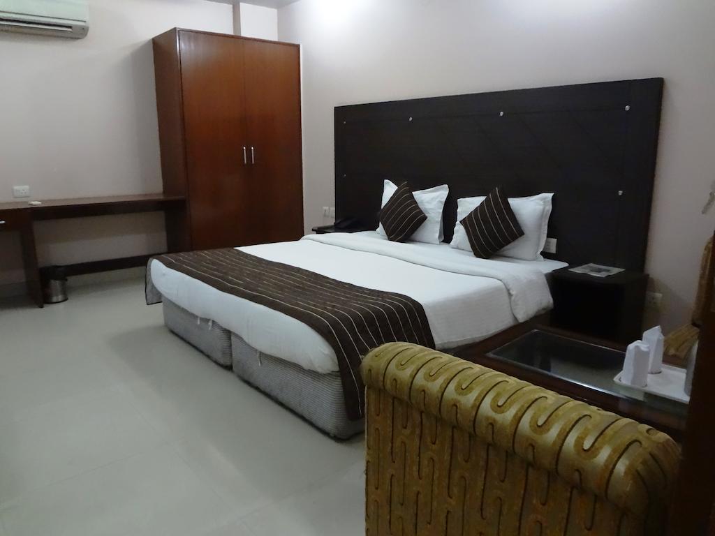 Hotel Kyron Delhi  Room photo