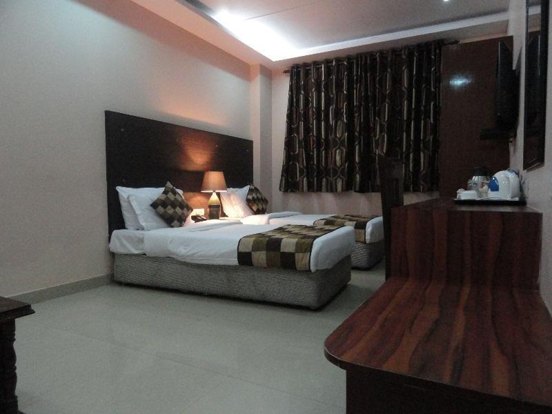 Hotel Kyron Delhi  Exterior photo