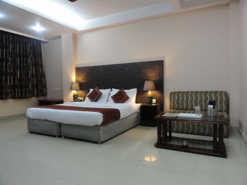 Hotel Kyron Delhi  Exterior photo